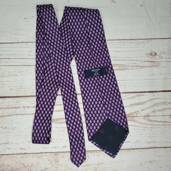 Brooks Brothers 346 Purple Black Diamond %100 Silk Men's Neck Tie Made In U.S.A - Picture 7 of 11